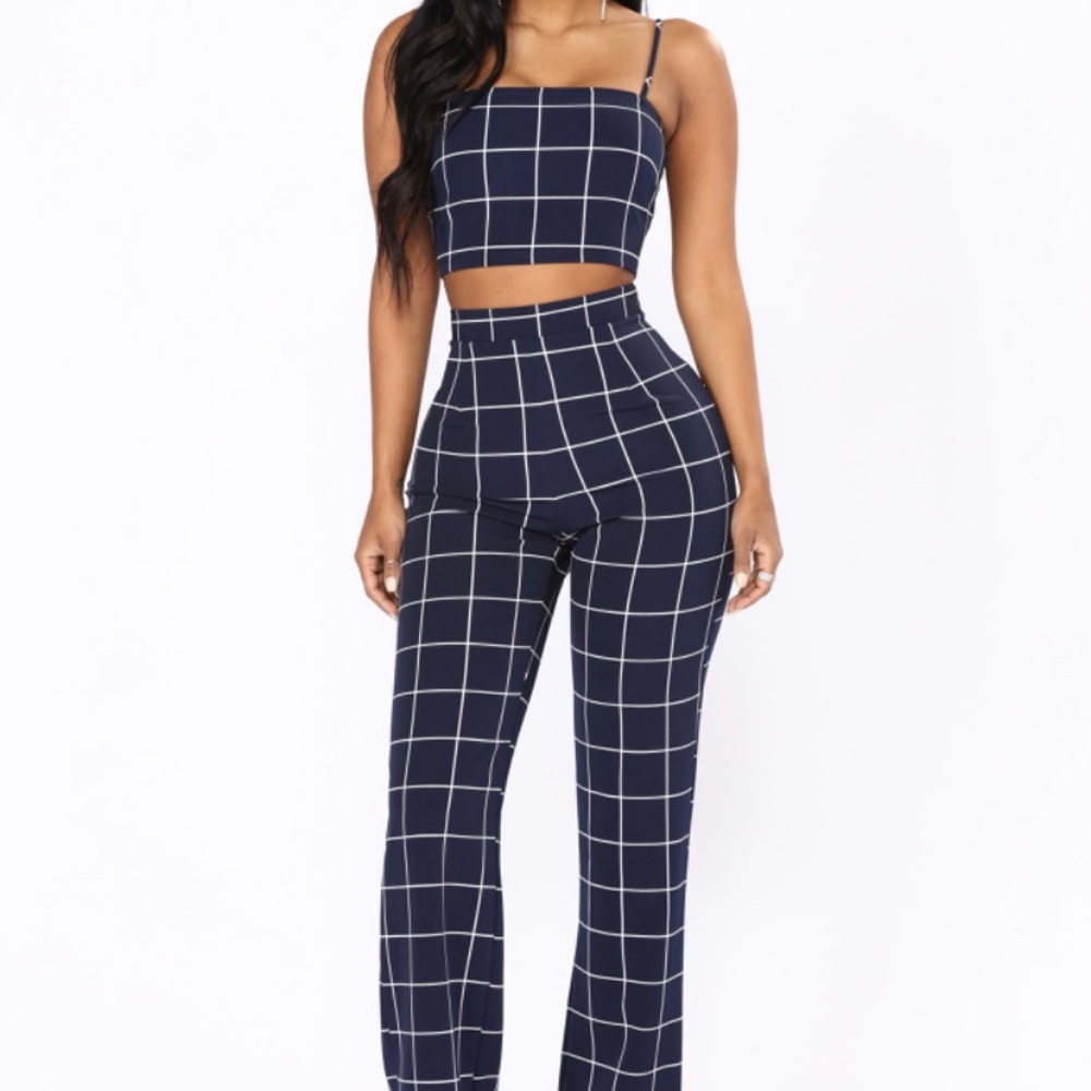 FASHION NOVA Navy/white pant set